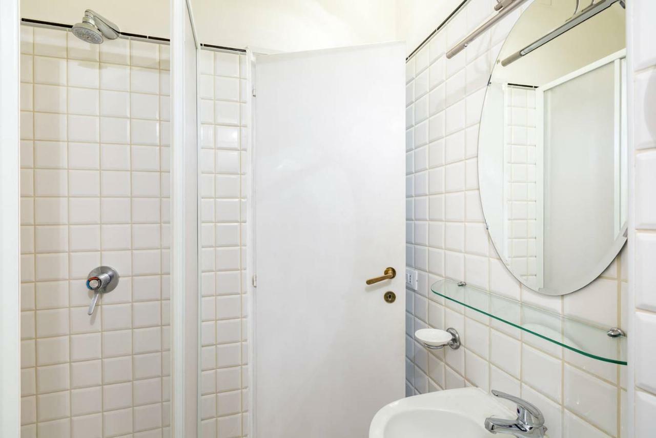 Santa Cecilia Apartment In Via Del Corso ローマ エクステリア 写真